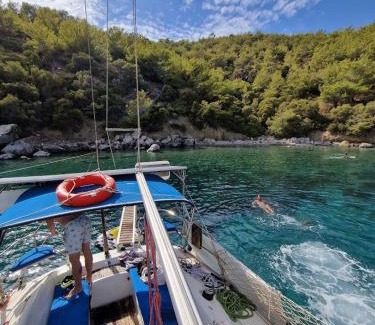 Datca City Center Boat Rental | 2-cottage yacht with 2 showers