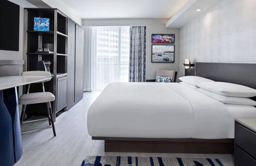 Brickell Hotel | 2 Cozy Stays Near Brickell Shops, Riverwalk & Bay – Walkable Area