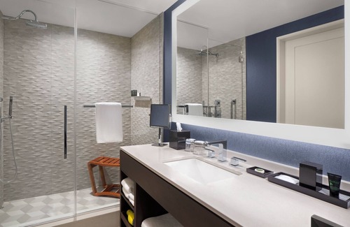 Brickell Hotel | 2 Cozy Stays Near Brickell Shops, Riverwalk & Bay – Walkable Area