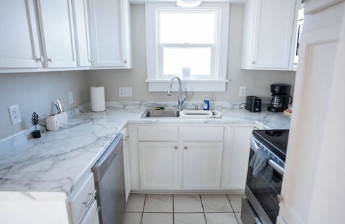 Saint Marys  Allen County Apartment | 2 Cozy & Stylish Queen Beds in Fort Wayne