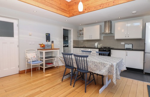 Stoke Gabriel House | 2 DART, pet friendly, with open fire in Stoke Gabriel