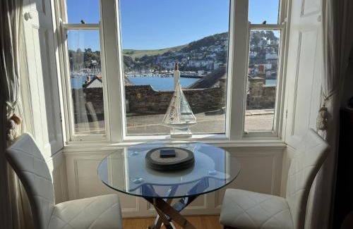 Dartmouth House | 2 Dartview - Close to the Water, River Views, Ground Floor Access