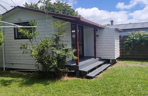 Epsom House | 2 double beds including 1 double sofa bed Garden Chalet, 7 Rangiatea Road, Epsom, Auckland