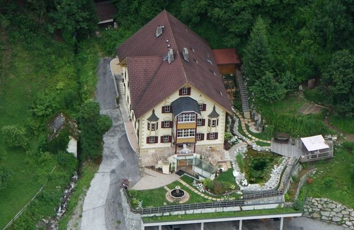 Zellbergeben Apartment | 2 Emanuela, antique villa with veranda and unique mountain views