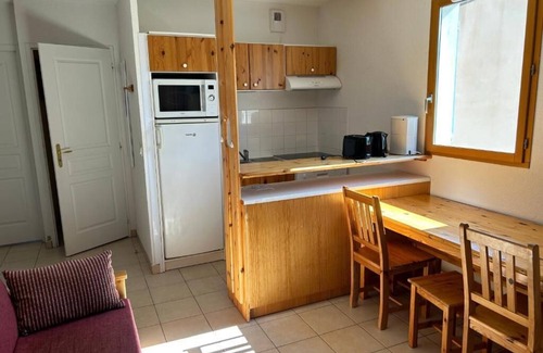 Montbrun-les-Bains Apartment | 2 Family-Friendly Units with Pool in Provence Near The Castle of Aulan
