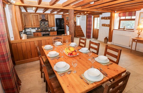 Haverfordwest Cottage | 2 FENTON HOME FARM, pet friendly, with hot tub in Haverfordwest