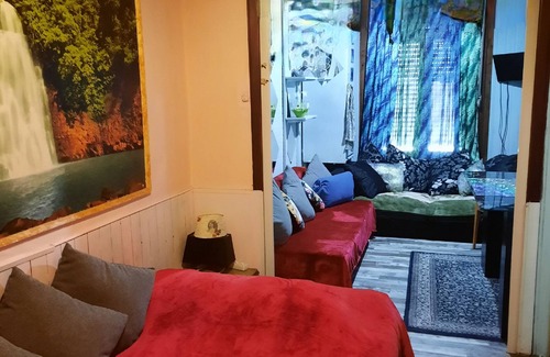 Borgerhout House | 2 floors offer near Central Station