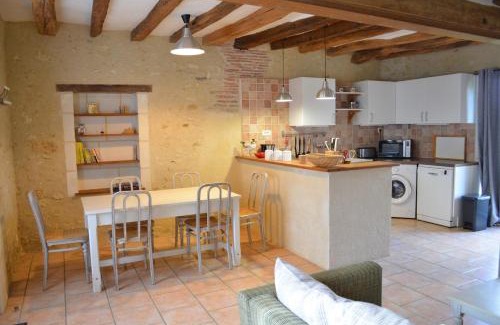 Villeloin-Coulange House | 2 gîtes mitoyens avec piscine 8-12 pers