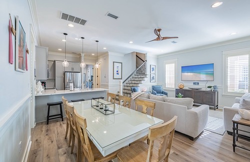 Sandestin House | 2 Golf Carts ~ Screened Porch ~ Community Pool ~ Bayside Gated Resort