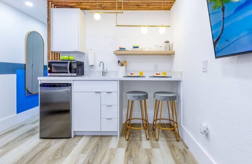 Allapattah Apartment | 2 Guest, 5 minutes to everything in Miami