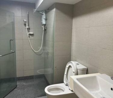 Taman Mutiara Apartment | 2 Guest Duplex City Center Eko Cheras Mall Kuala Lumpur Pavilion Bukit Bintang KLCC Petaling Street Central Market National Zoo Batu Caves Merdeka Square