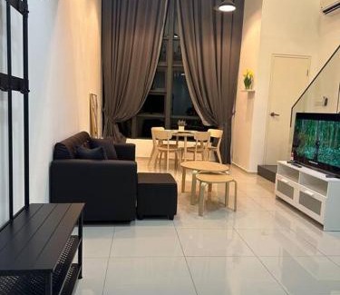 Taman Mutiara Apartment | 2 Guest Duplex City Center Eko Cheras Mall Kuala Lumpur Pavilion Bukit Bintang KLCC Petaling Street Central Market National Zoo Batu Caves Merdeka Square