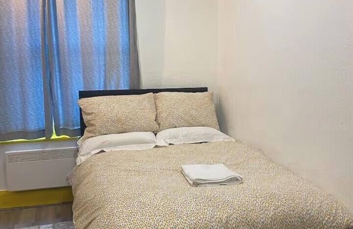 Highgate Apartment | 2 Guests Studio - 20 Minutes to Central London