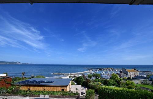 Lyme Regis Apartment | 2 Harbour Heights