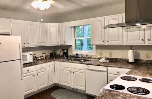 Lake Junaluska House | 2 houses in one/Great for multi family grps. King suite. Walk to Lake Junaluska
