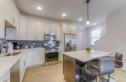 Downtown Memphis House | 2-in-1 Home! Entire Duplex for Your Private Stay