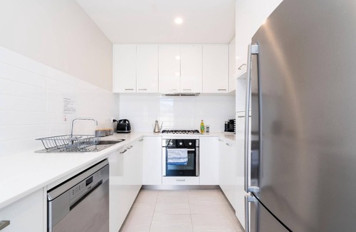 Innaloo Apartment | 2 Inspired Innaloo sleeps 4 - Netflix, Style & Class for Family of 4 or 2 Couples