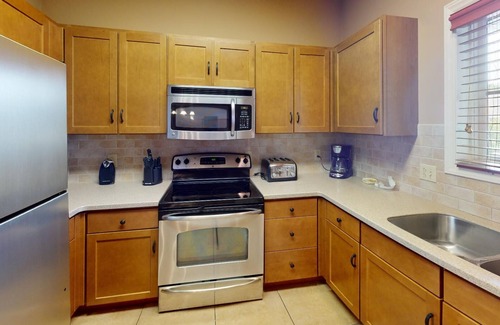 Pigeon Forge Apartment | 2 King bed Condo close to Trailhead- Unit 322, 2 King bed Condo close to Trailhead- Unit 322