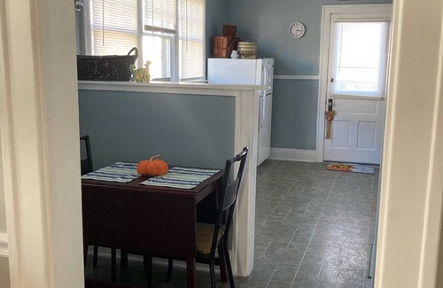 Ashland House | 2 King Bedrooms/1 full bath Country Club Cabana