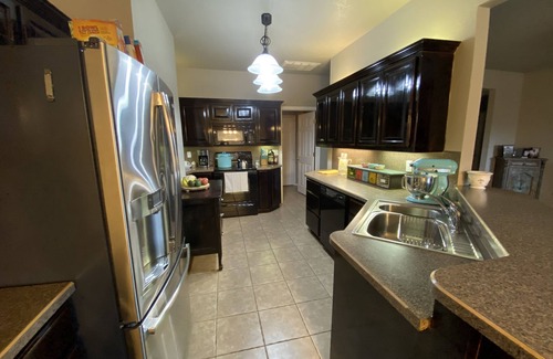 South Oklahoma City House | 2 King Beds on 19th st, Jacuzzi, Fireplace, Hulu/Netflix/Cable, and much more!