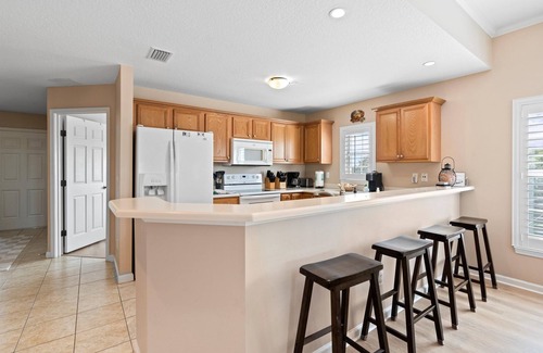 Butler Beach Condo | 2 King Beds - Walk to Beach