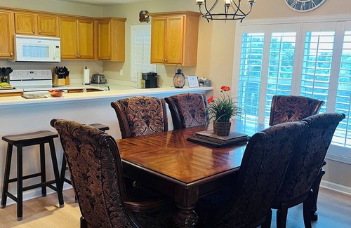 Butler Beach Condo | 2 King Beds - Walk to Beach