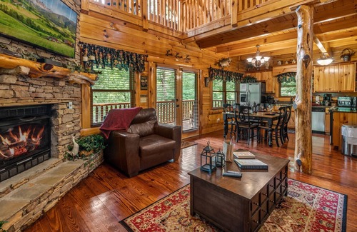 Gatlinburg - Pigeon Forge Cabin | 2 KING SUITES, BOOK NOW FOR SPRING & SUMMER!