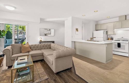 North End Condo | 2 King Suites in Old Town | Bay Views + Patio + Garage!