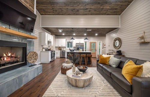 Pickens Cabin | 2 King Suites tucked under beautiful tall pines-games-hot tub-firepit-huge deck-