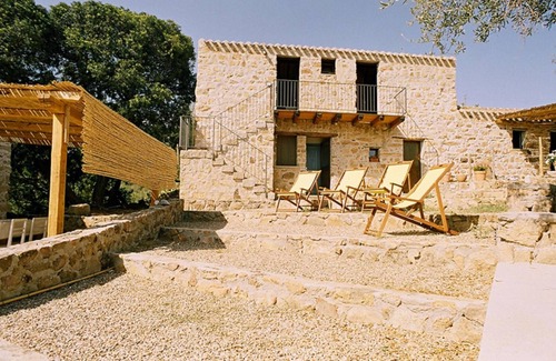 Baunei House | 2 km from the sea stone farmhouse immersed in the true Sardinian countryside - sleeps 8