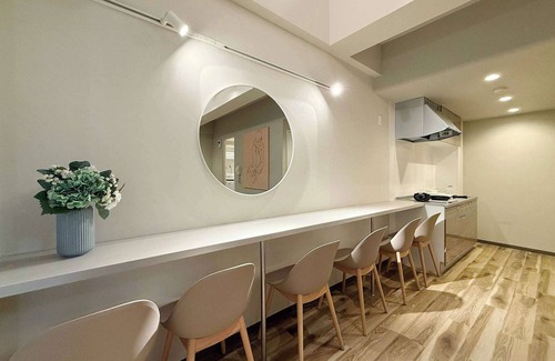 Hiroshima City Centre Apartment | 2-Level Group Stay | 10-min to Hiroshima Station