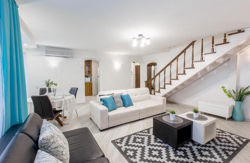 Minsk City Centre Apartment | 2-Level Penthouse Riverview