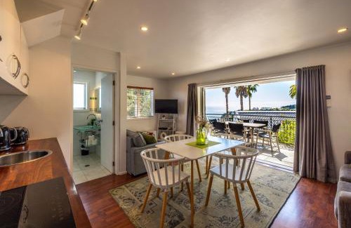 Palm Beach Villa | 2 Levels of Magnificient Sea Views