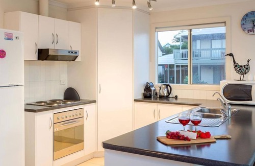 Hayborough House | 2 living areas and bathrooms. Short Walk to beach.