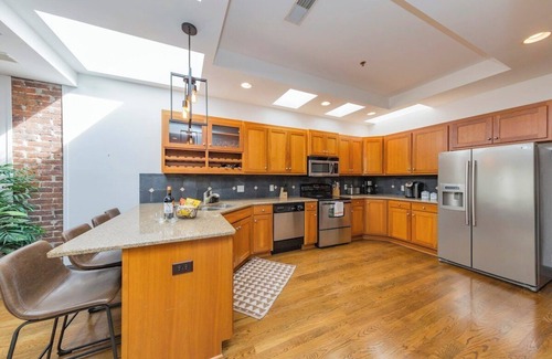 Downtown Nashville Condo | 2 Lofts on Broadway Strip