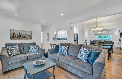 San Ramon Condo | 2 Master suites ground floor, garage + parking spot, w/d in unit, wi-fi, Netflix