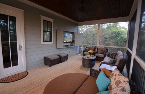 Lakeside at Blue Mountain Beach House | 2 Master Suites, 4 Bedroom, Five ★ Home, Gourmet Kitchen - short walk to beach