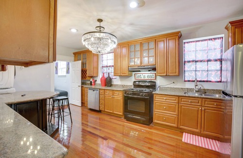 Central Carrollton Association House | 2 Mi to Audubon Park: Glam NOLA Gem