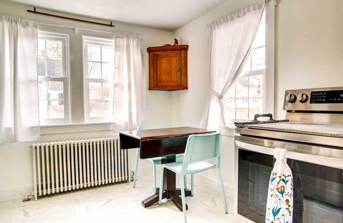 Hyannis Cottage | 2 Mi to Beach: Coastal Retreat in Hyannis!