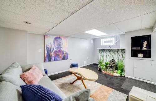 Jeffrey Manor House | 2 Mi to Calumet Park and Beach Windy City Escape!