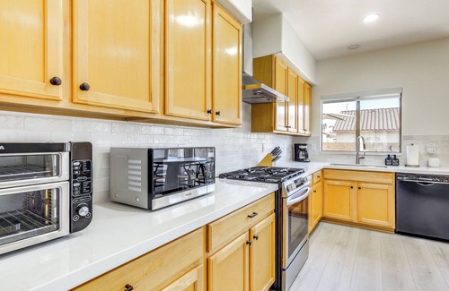 La Quinta House | 2 Mi to Coachella: Indio Oasis w/Heated Pool