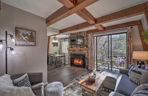 Banner Elk House | 2 Mi to Dtwn Banner Elk Mtn Townhome with Deck!