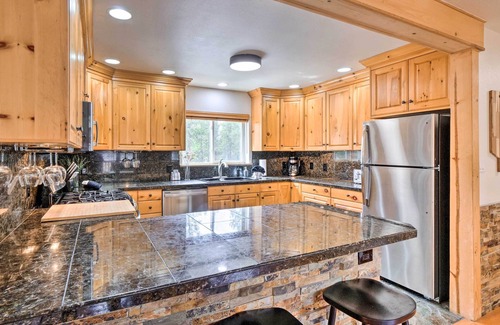 Leadville North House | 2 Mi to Dtwn: Leadville Haven w/2 Furnished Decks
