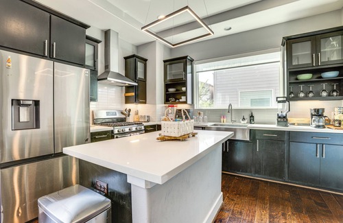 Northside House | 2 Mi to Dtwn: Modern Houston Home w/Private Patio