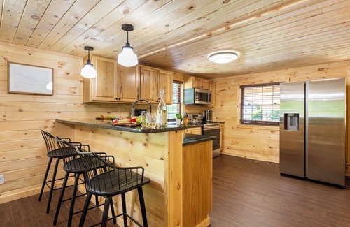 Gatlinburg House | 2 Mi to Dtwn: Spacious Gatlinburg Home w/Hot Tub!