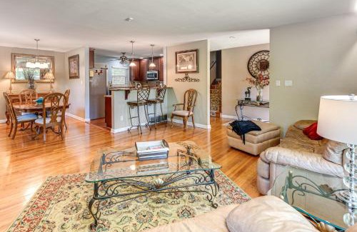 Tallahassee House | 2 Mi to FSU and FAMU Home with Spacious Deck!