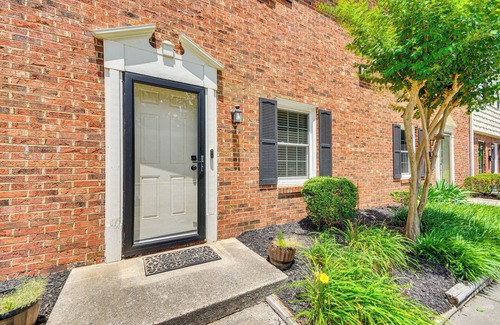 High Point Apartment | 2 Mi to High Point University: Townhome w/Patio