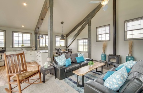 New Harmony Apartment | 2 Mi to Kolob Canyons: Serene Studio w/Views