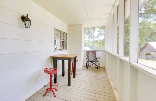 Lineville Cottage | 2 Mi to Lake: Lineville Farmhouse w/Fire Pit
