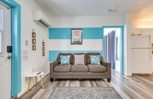 Downtown Hollywood Cottage | 2 Mi to Ocean: Hollywood Beach Bungalow w/Patio